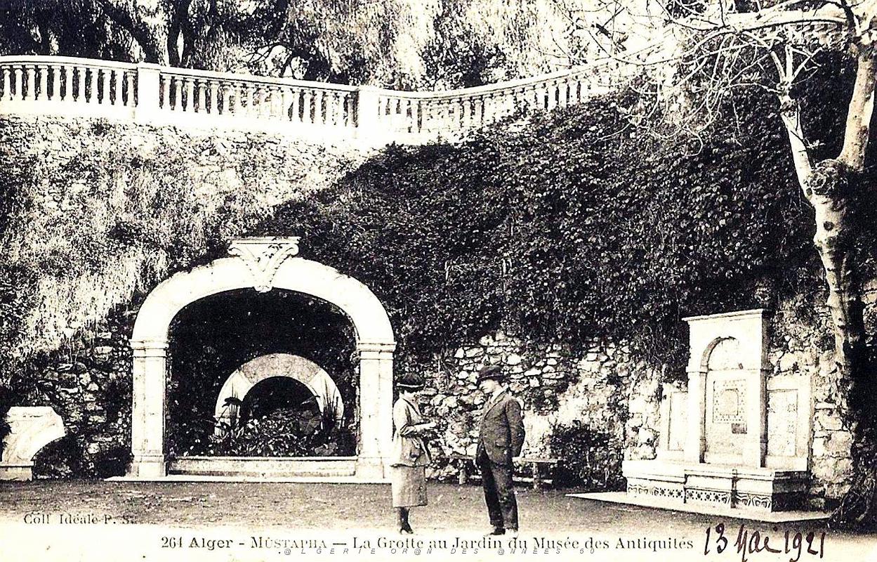 1487- Alger - Mustapha - Grotte du Jardin du Musee des Antiquites.jpg
